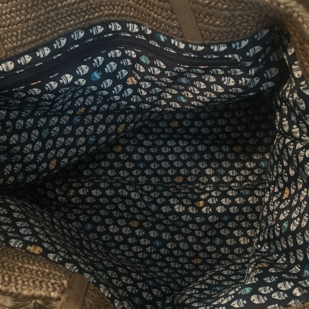 Vera bradley Straw Warm Stone with angel fish large 16”X13” Tote- NWOT - Picture 5 of 6